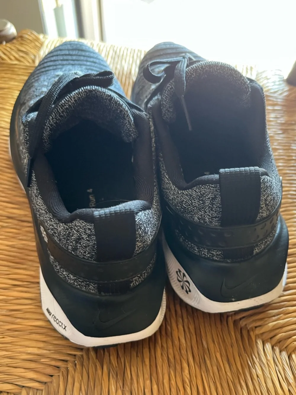 Nike ReactX Infinity Run 4 Oreo Black White Running Shoes Size 8 ladies - Picture 6 of 12